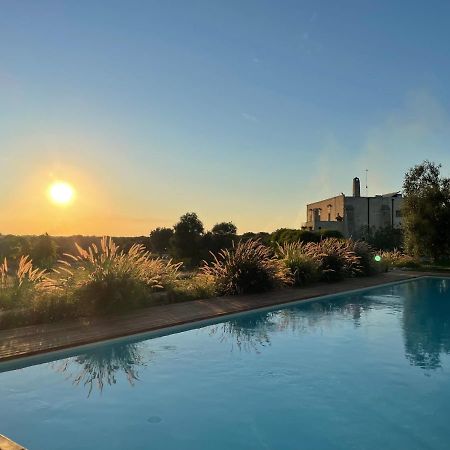 Masseria Le Fabriche Guest House Maruggio Bagian luar foto