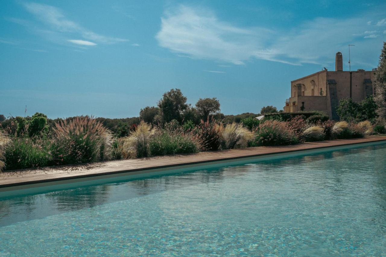 Masseria Le Fabriche Guest House Maruggio Bagian luar foto